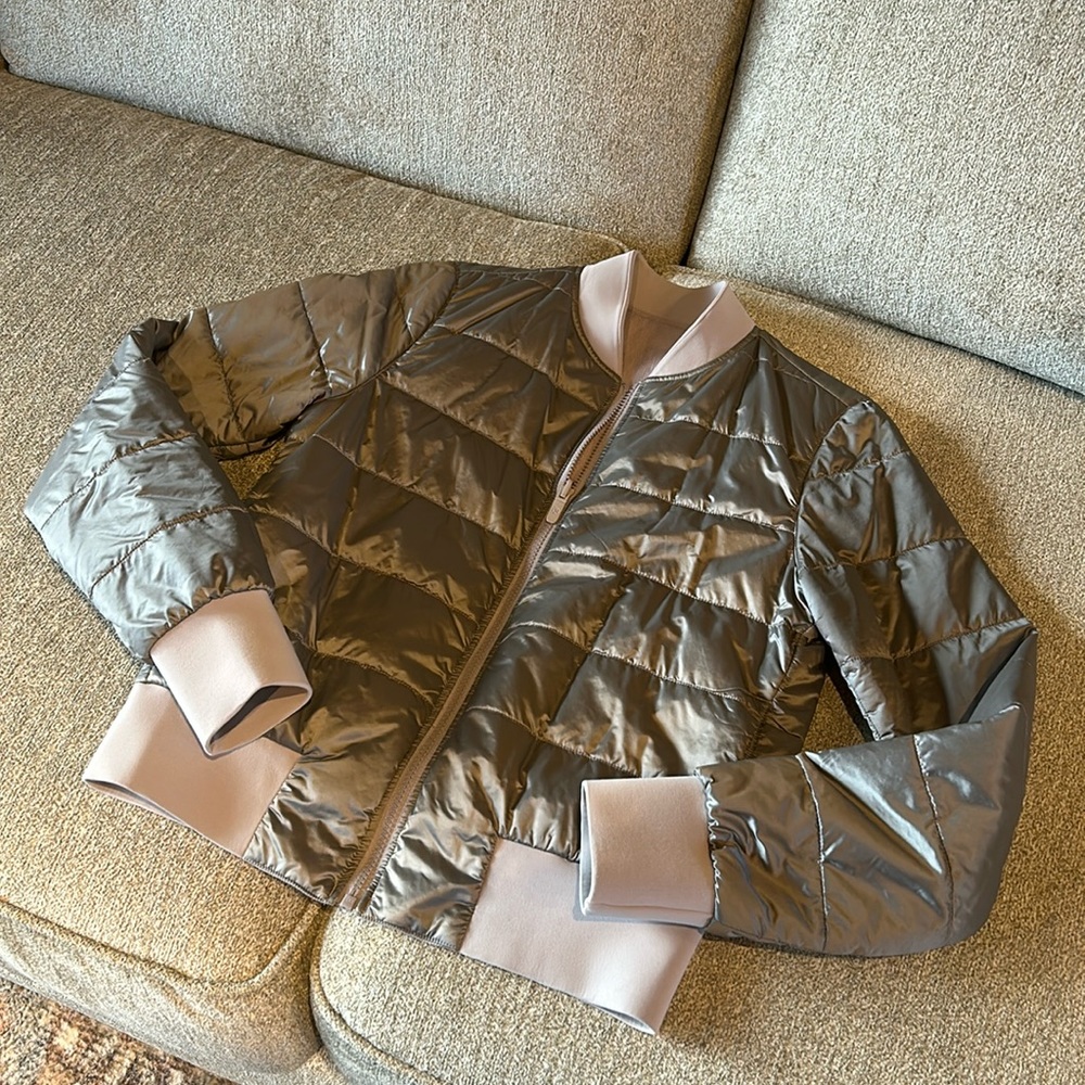 Lululemon non-stop bomber (reversible) size 4
